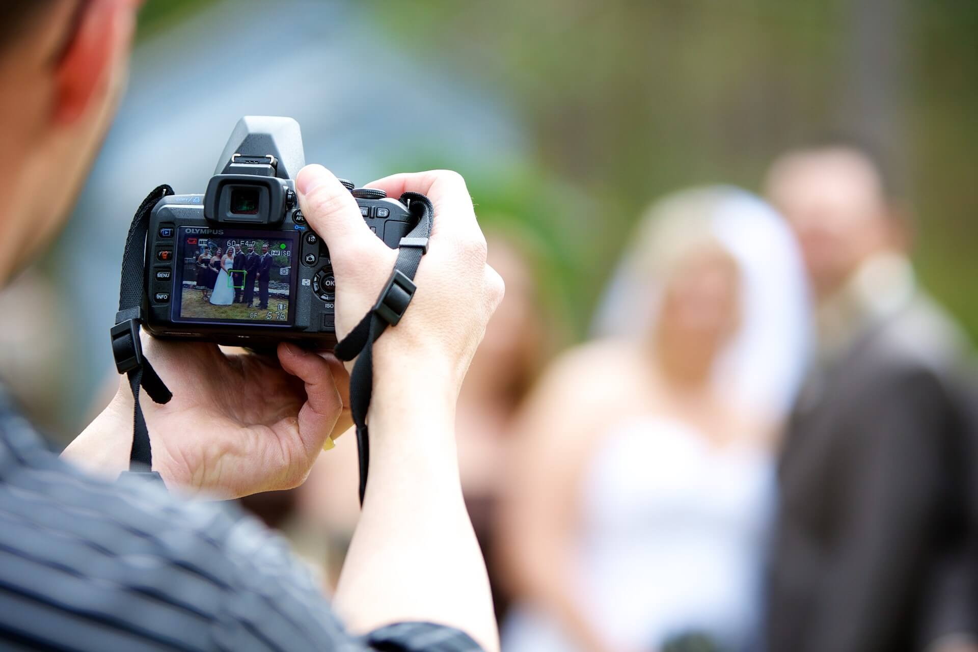 Wedding photography essential gear