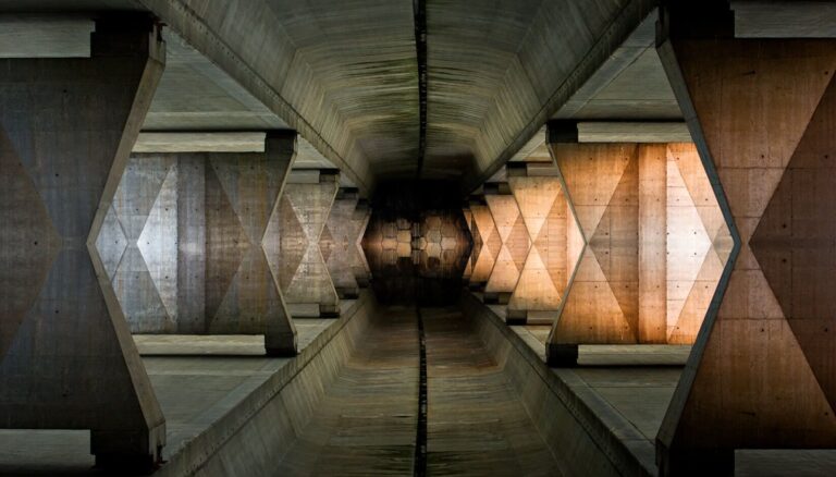 Create Powerful Images Using Balance And Symmetry In Photography | Anıl ...