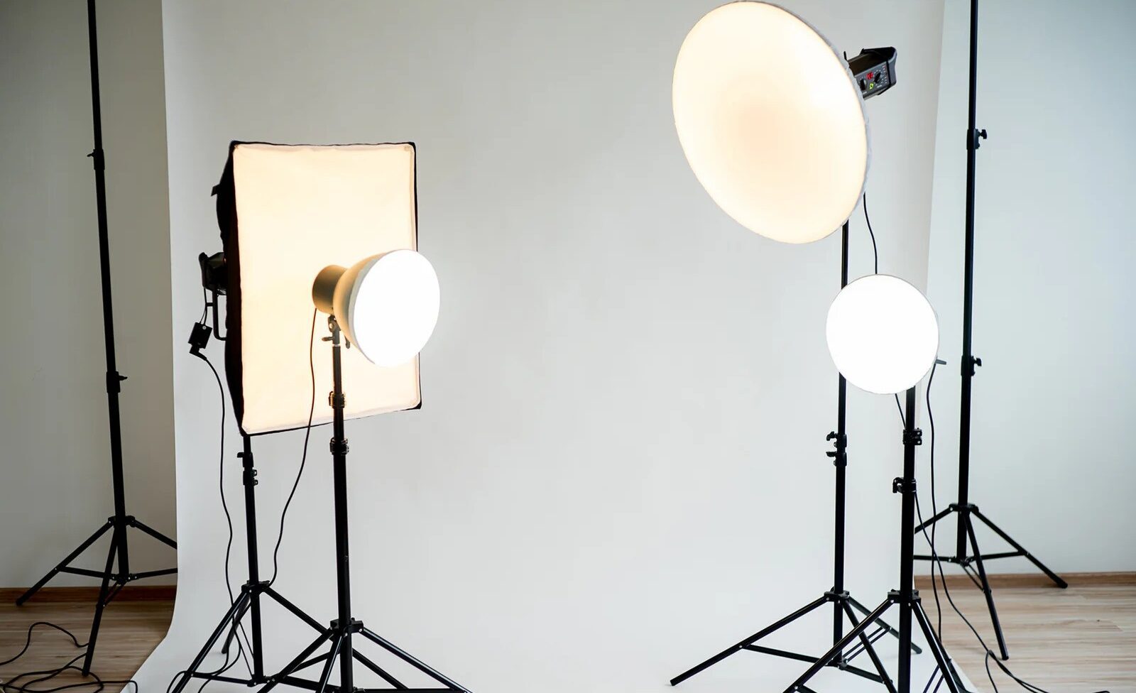 How to set up studio lighting with softboxes