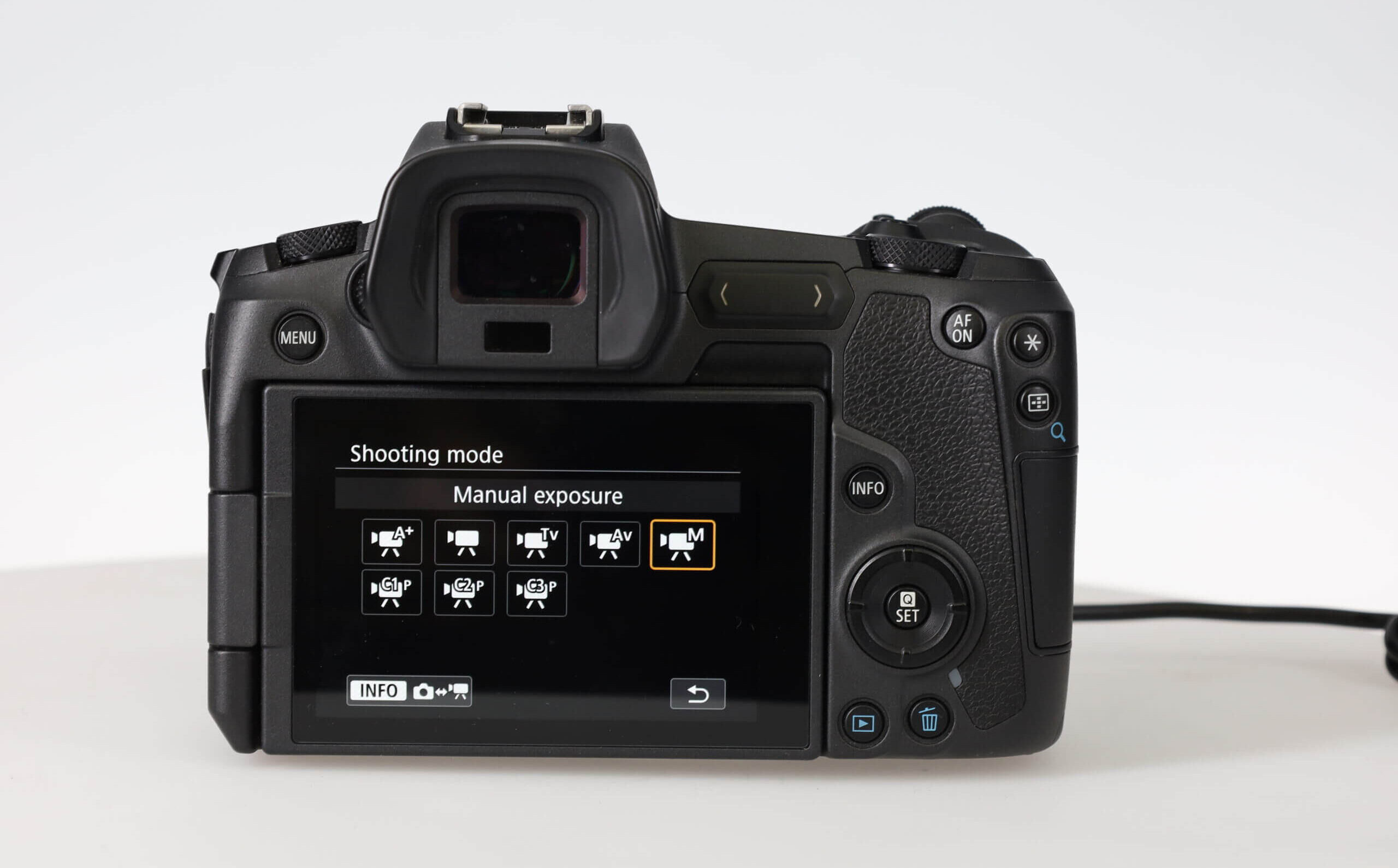 Mirrorless camera settings